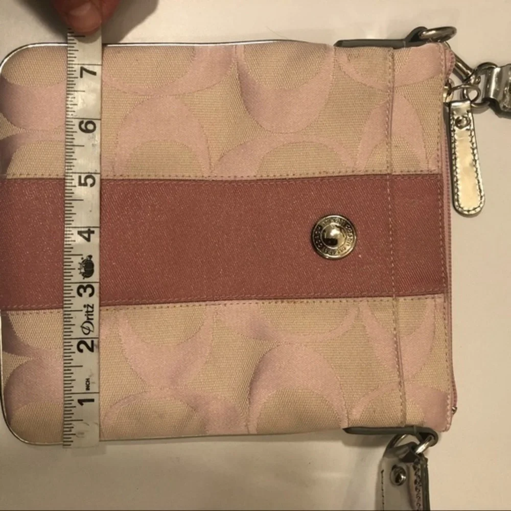 Coach 42246 vintage y2k pink signature swingpack crossbody bag